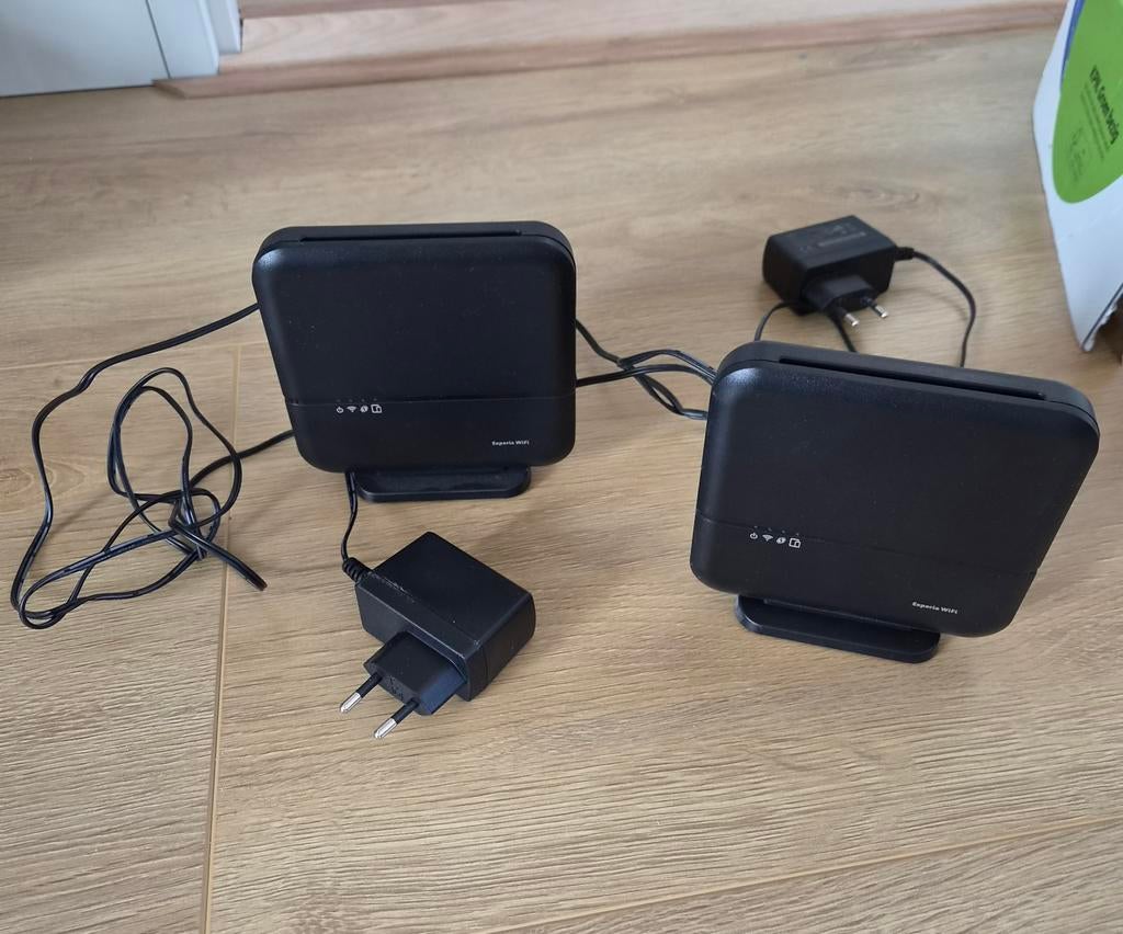 2x KPN Experia WiFi Versterkers (Arcadyan) - In goede staat!, Ophalen of Verzenden, Zo goed als nieuw, Arcadyan