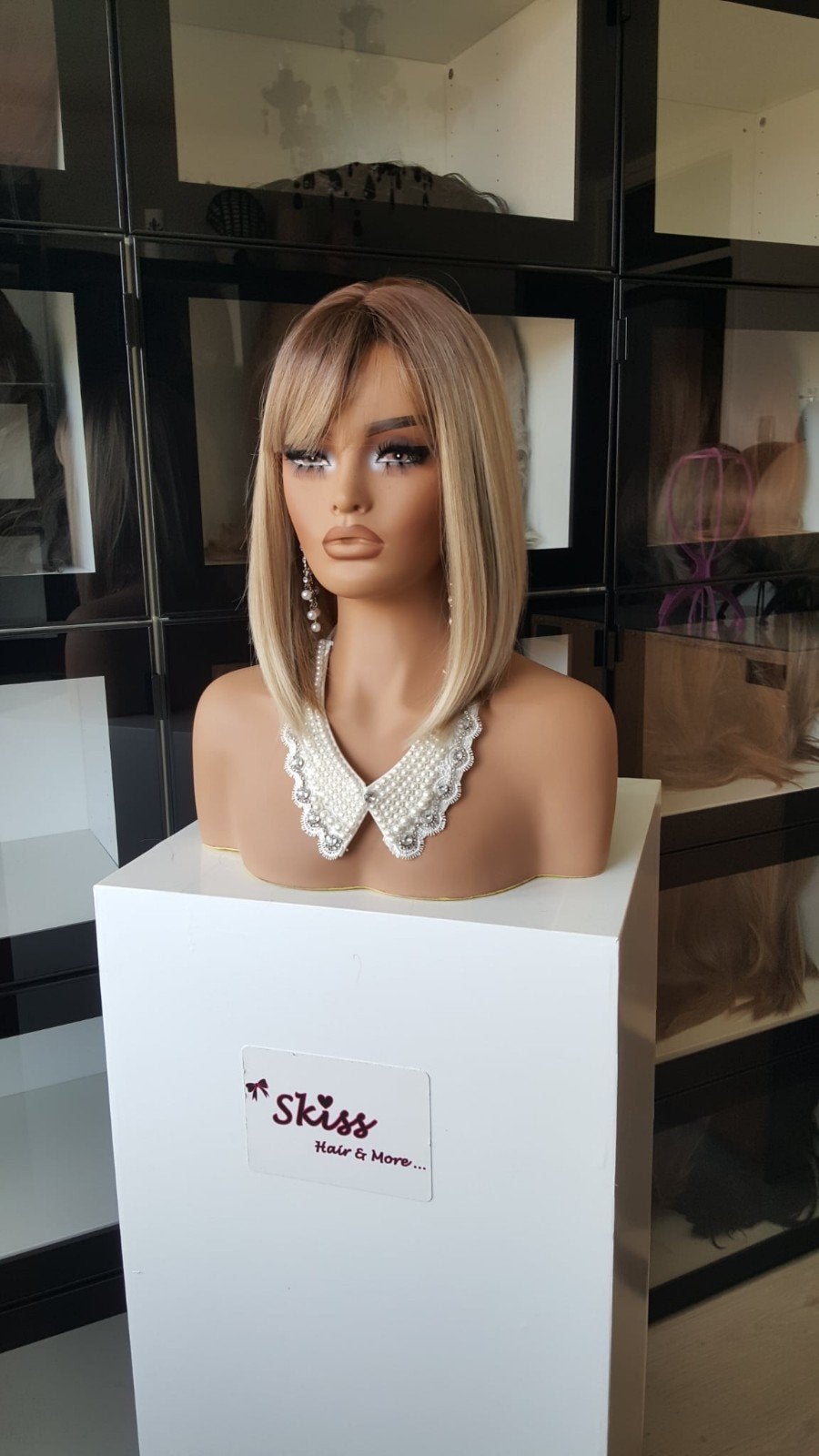 Pruik Pony/Lok: Uitgroei /Assig BlondBruin - Boblijn - 35 cm, Sieraden, Tassen en Uiterlijk, Uiterlijk | Haarverzorging, Ophalen of Verzenden