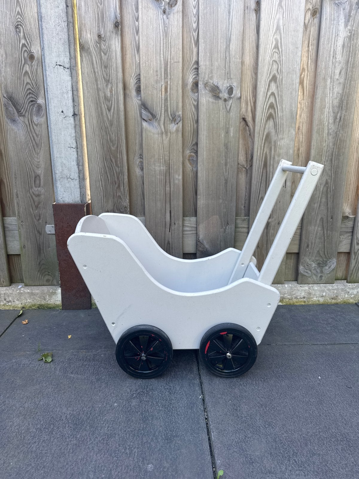 Houten poppenwagen / loopwagen - zelf geverfd, Ophalen, Gebruikt, Overige typen