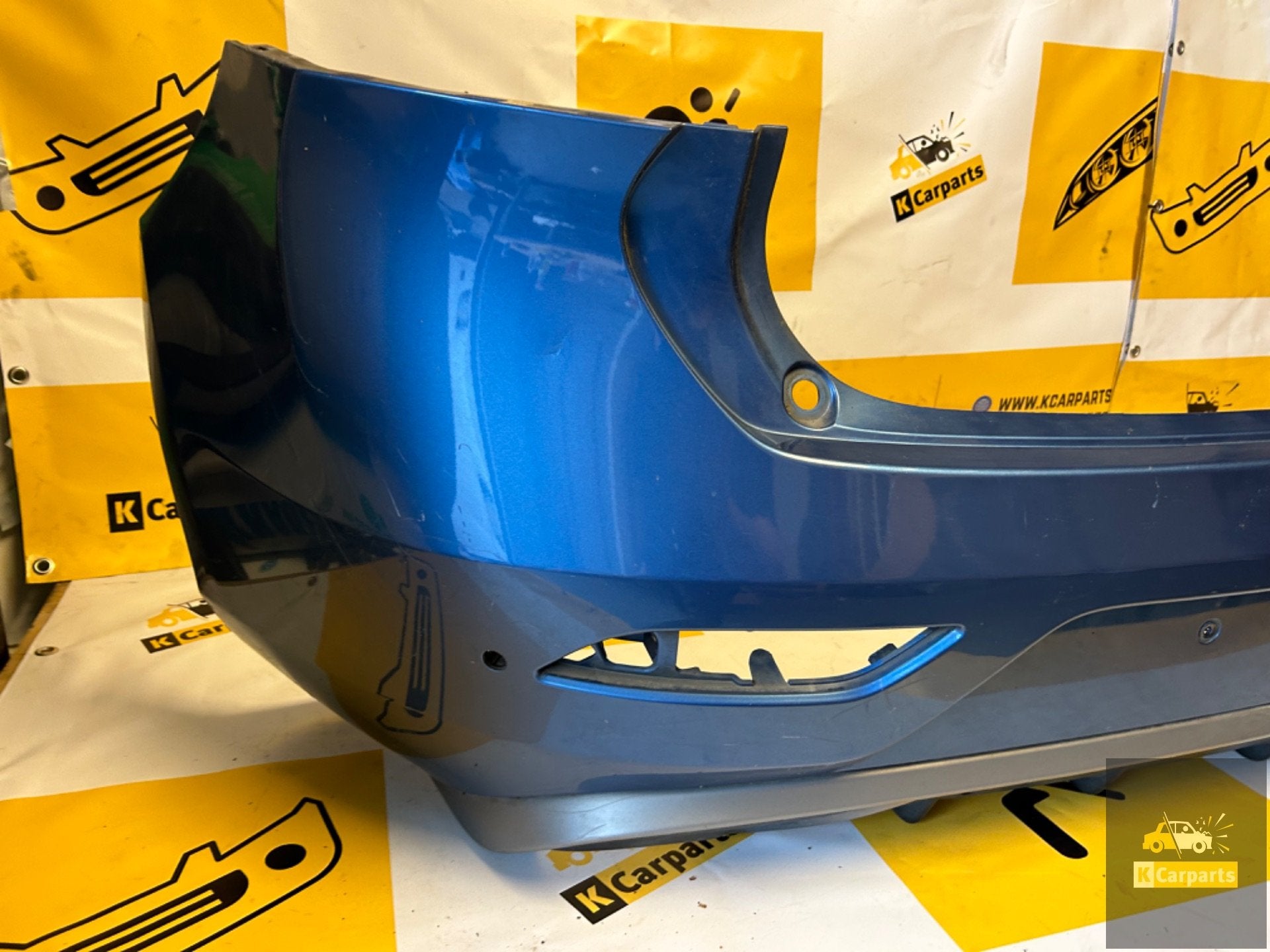 Volvo V40 R-Design Achterbumper Bumper 4xPDC Origineel!, Gebruikt, Gunnar Engellaus vag 8
405 31  Gothenburg, SE, Info@volvocars.com