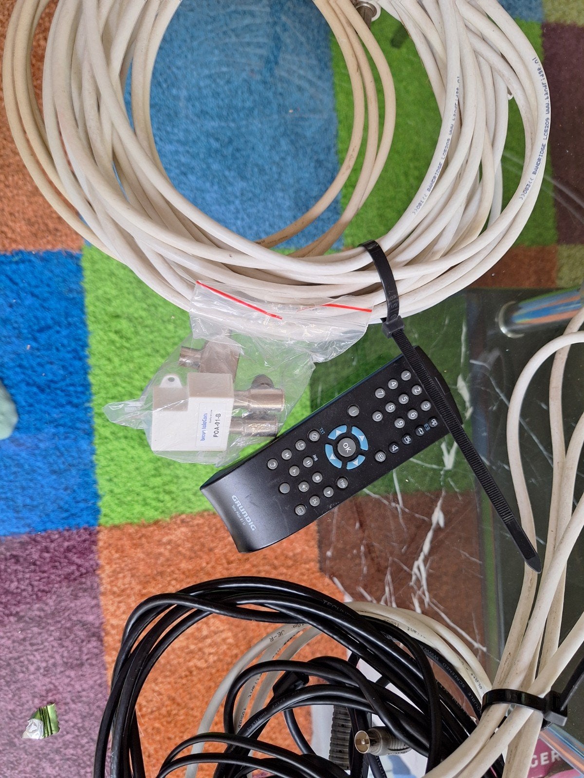 Grundig TV met afstandsbediening en kabels, Gebruikt, 50 Hz, Ophalen of Verzenden, 60 tot 80 cm