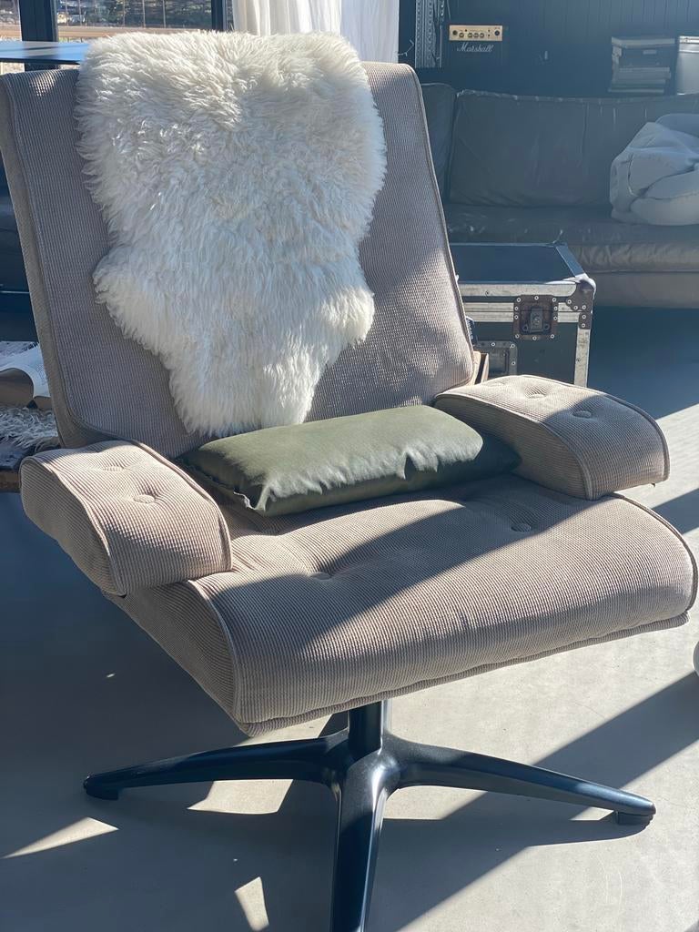 Woood William fauteuil - comfortabele draaistoel, Ophalen, Overige kleuren, Zo goed als nieuw, Eén
