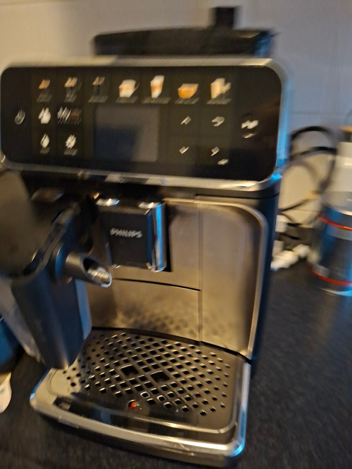 Philips 3200 LatteGo Volautomatische Espressomachine, Witgoed en Apparatuur, Ophalen, Espresso apparaat, 10 kopjes of meer, Koffiebonen