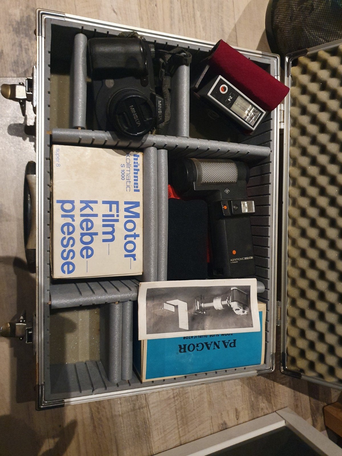 Minolta camera set met accessoires en koffer, Ophalen of Verzenden, Gebruikt, Spiegelreflex, Minolta