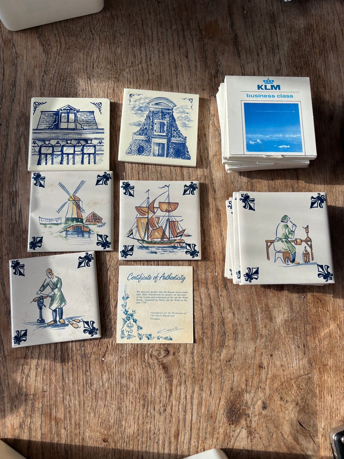 Diverse Delfts Blauwe KLM tegeltjes, Verzamelen, KLM Huisjes, Ophalen of Verzenden, Zo goed als nieuw, Gevuld