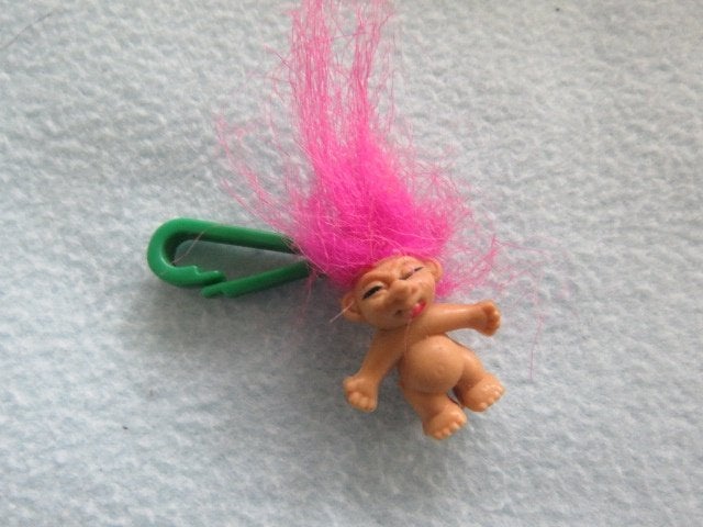 Kleine sleutelhanger met trol met roze haar, Ophalen of Verzenden, Zo goed als nieuw
