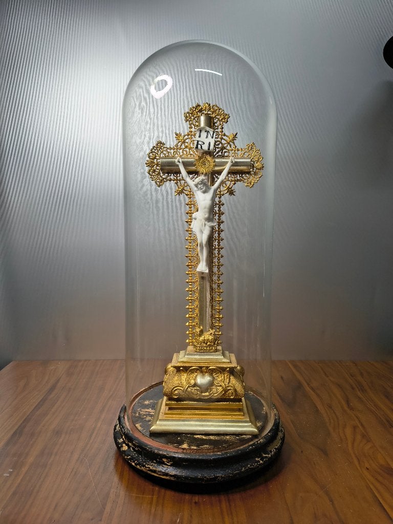 Kruisbeeld onder Stolp (ca. 1880) Goud & Biscuit Porselein., Antiek en Kunst, Ophalen