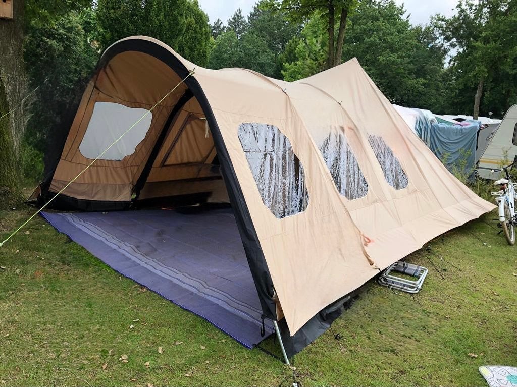 RedWood Maclura 320 familietent, Ophalen, Zo goed als nieuw, Tot en met 4