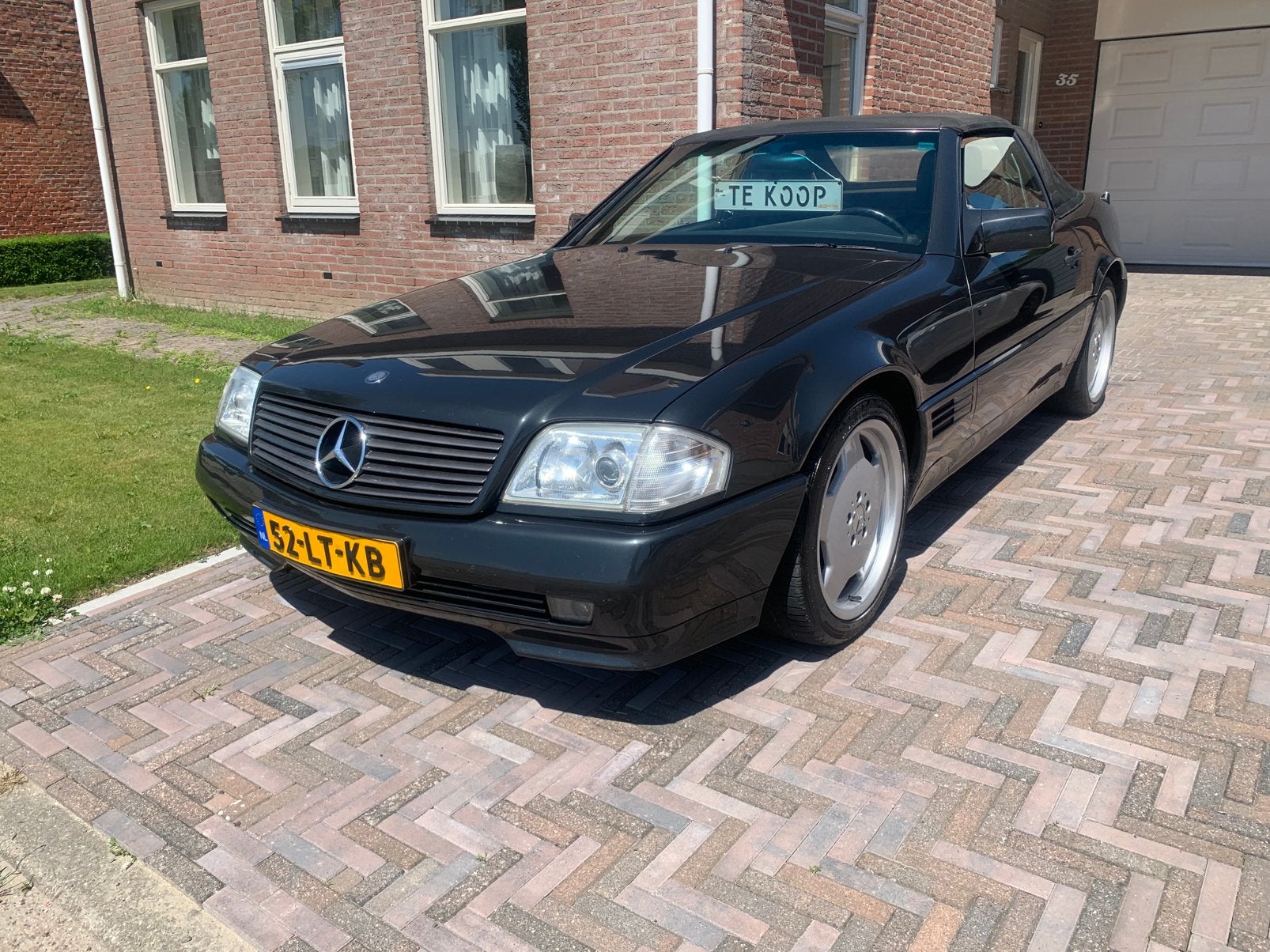 Sl300 R129 sinds 2010 in eigendom, Auto's, Automaat, Achterwielaandrijving, Zwart, Overige kleuren