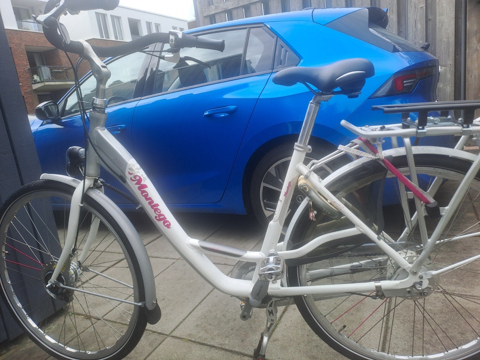 Leontien Montego (moeder/dames) fiets (achterband lek), Ophalen, Gebruikt, Overige merken, Versnellingen