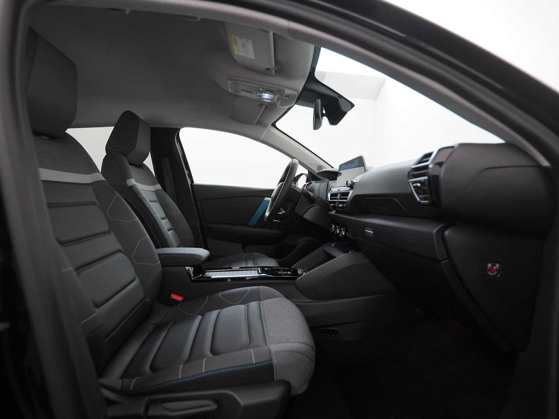 Citroen Ë-C4X Shine 50 kWh | SOH 100% | Head-Up | 360 Camer, Auto's, Citroën, 12 maanden, Gebruikt, Zwart, 1559 kg