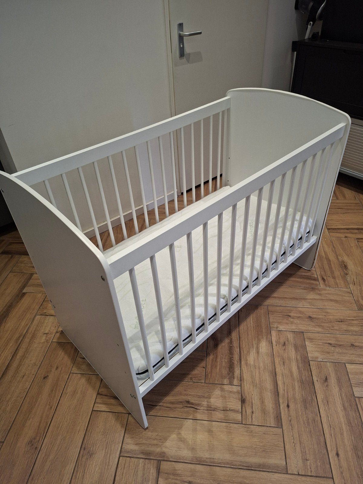 Wit ledikant met matras, Kinderen en Baby's, Babywiegjes en Ledikanten, Ophalen, Gebruikt, Ledikant