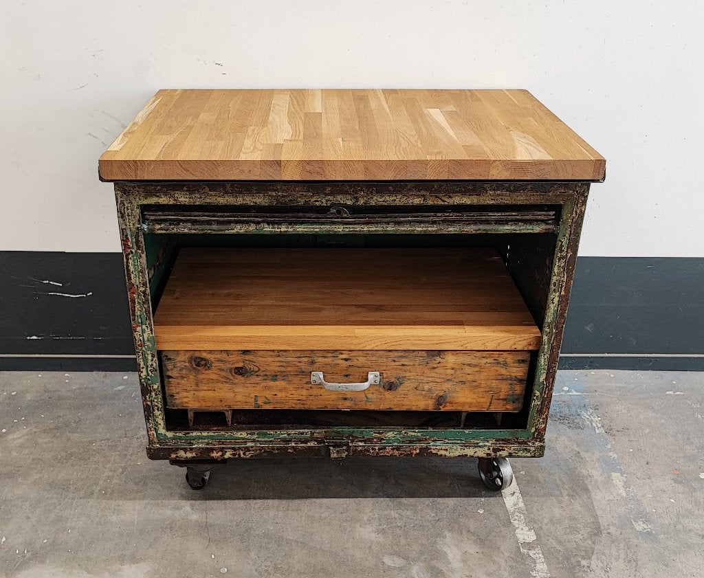 Industrieel dressoir, industriële werkbank, Ophalen, Gebruikt, Met klep(pen), Minder dan 150 cm