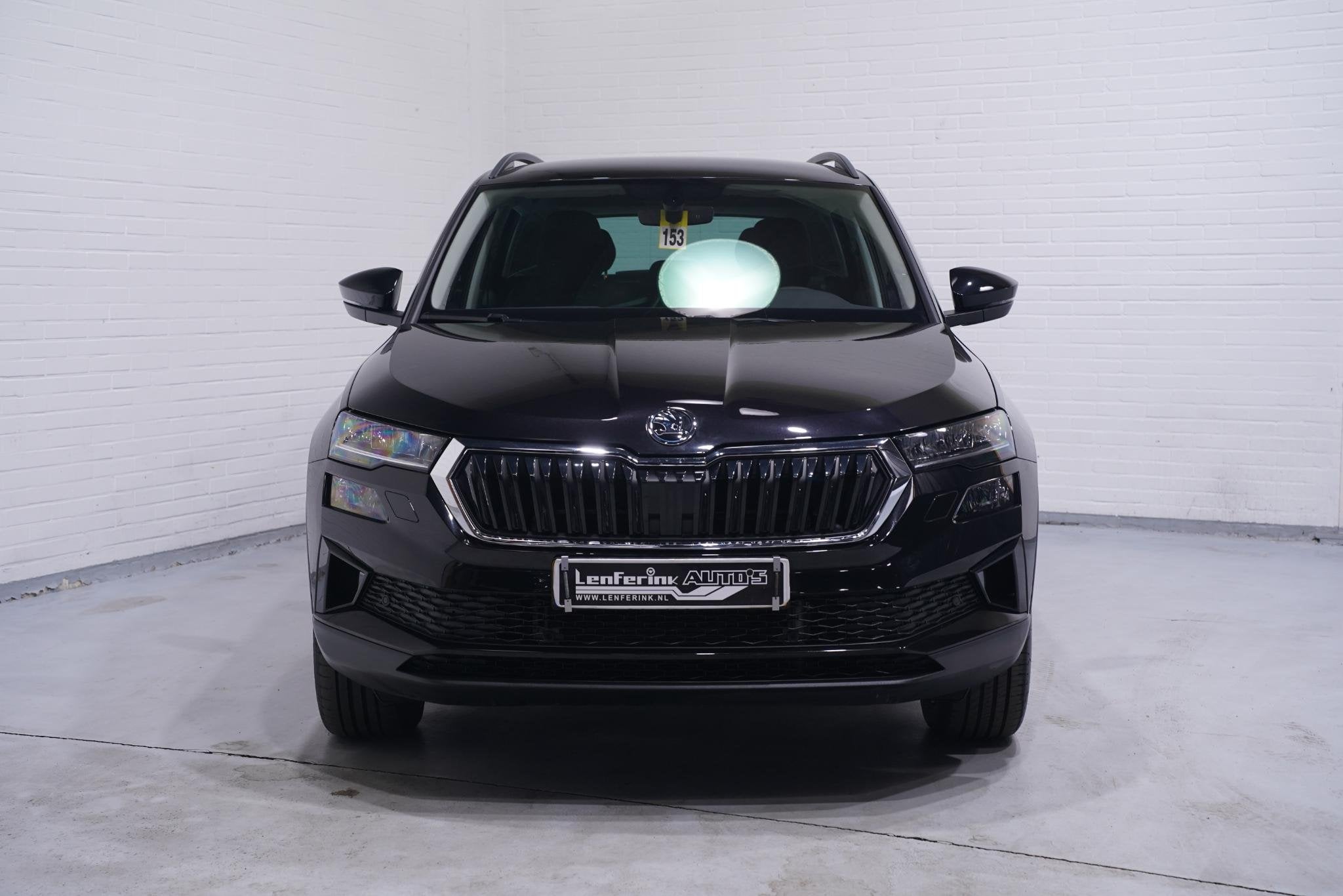 Skoda Karoq 1.5 TSI ACT Business Edition Plus NAP Clima Wint, Auto's, Stof, 4 cilinders, Zwart, Automatische klimaatregeling
