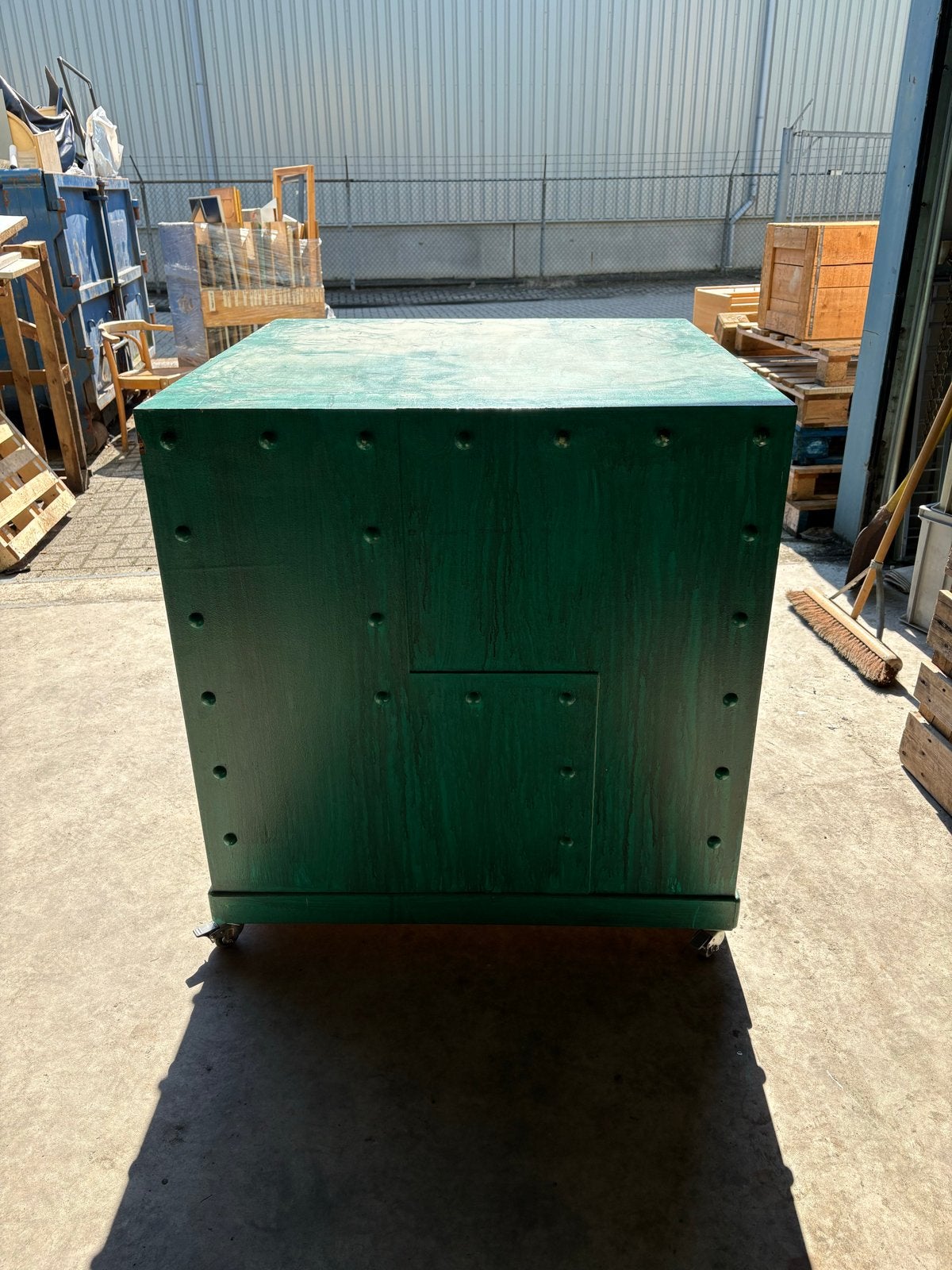 Gratis Grote Kist met Wieltjes - H107xB100xL100cm, Gebruikt, 100 tot 150 cm, Ophalen of Verzenden, 100 tot 125 cm