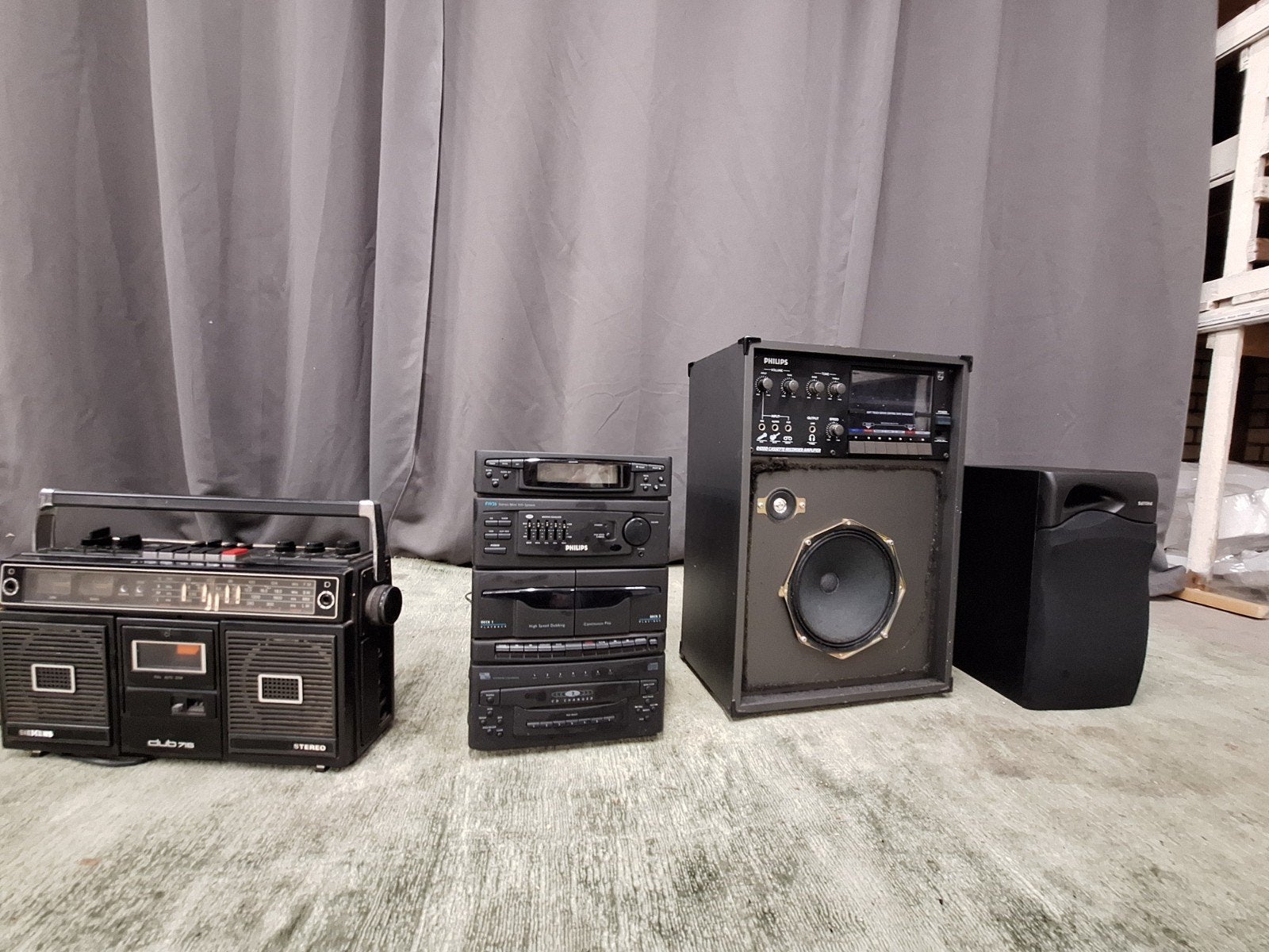 vintage radio, met speaker aansluiting en subwoofer, Ophalen, Philips, Gebruikt, Microset