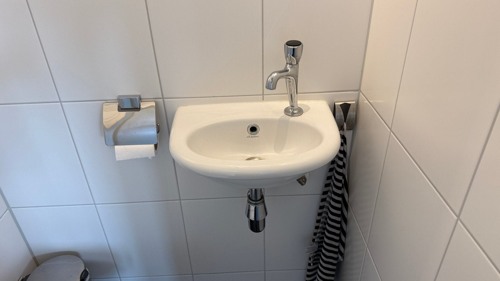 Fontein met kraan - Zo goed als nieuw, Doe-het-zelf en Verbouw, Ophalen, Zo goed als nieuw, Chroom, Wastafel