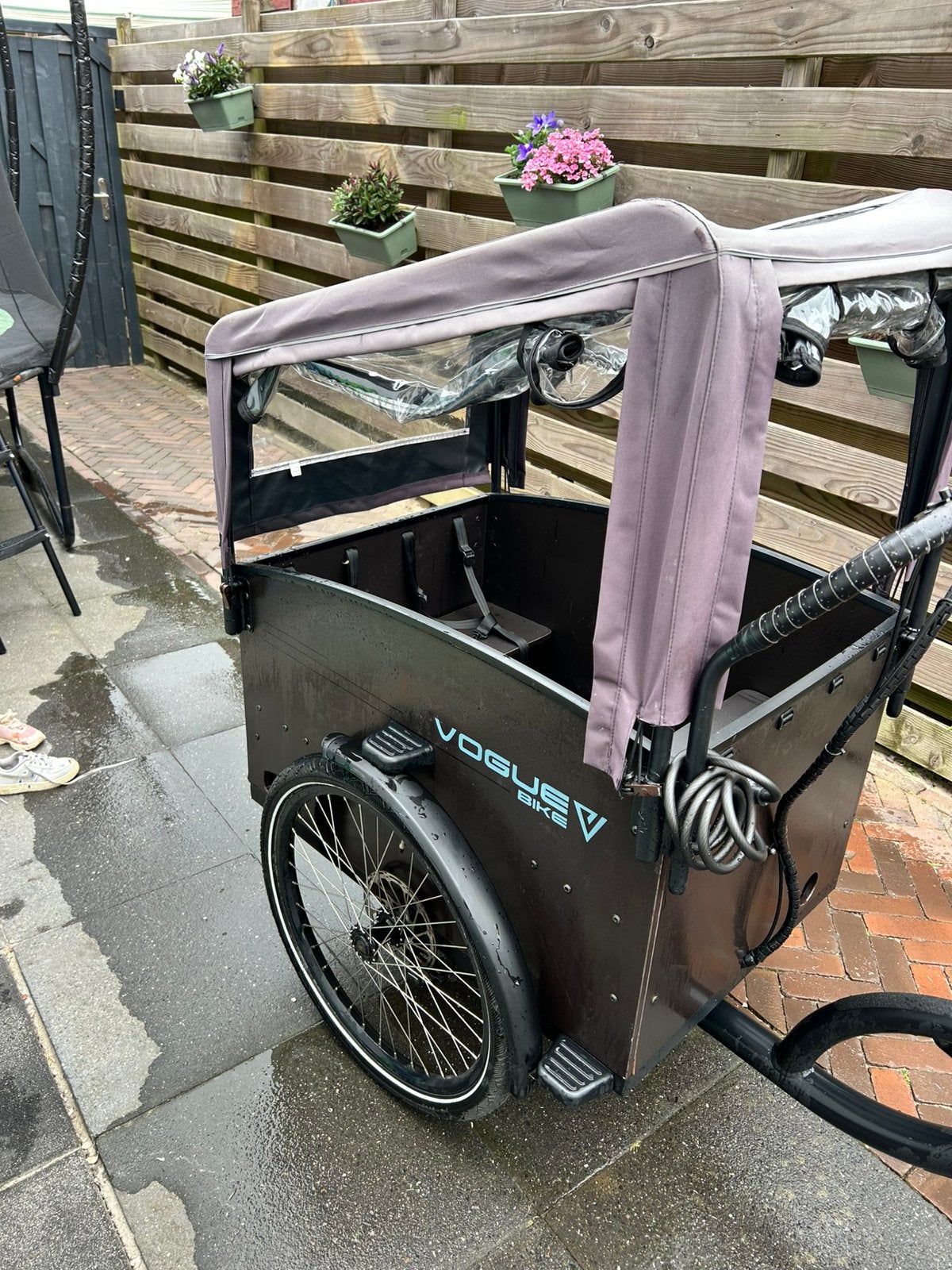 Vogue bakfiets, Ophalen, Zo goed als nieuw, 4 kinderen of meer