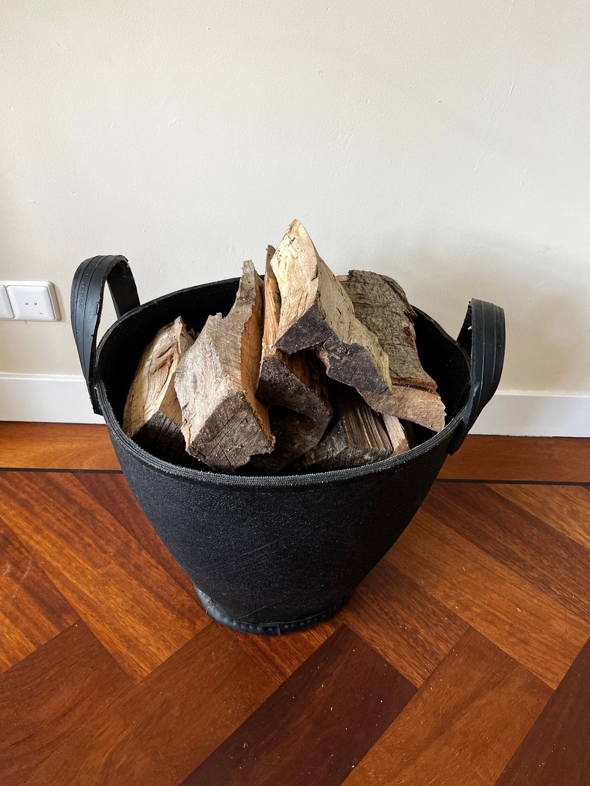 Houtmand / Mand van gerecycled rubber., Ophalen