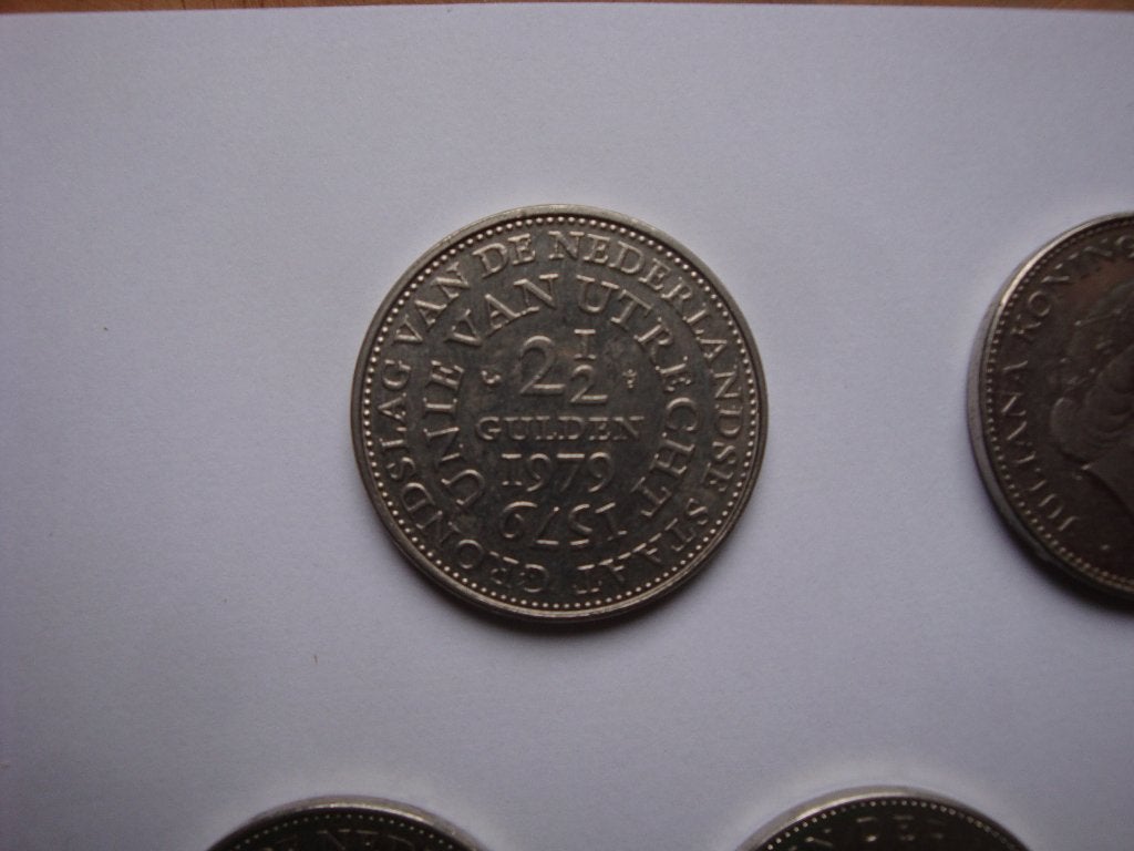 Unie van Utrecht rijksdaalder 1979, Postzegels en Munten, Ophalen of Verzenden, Koningin Juliana, 2½ gulden, Losse munt