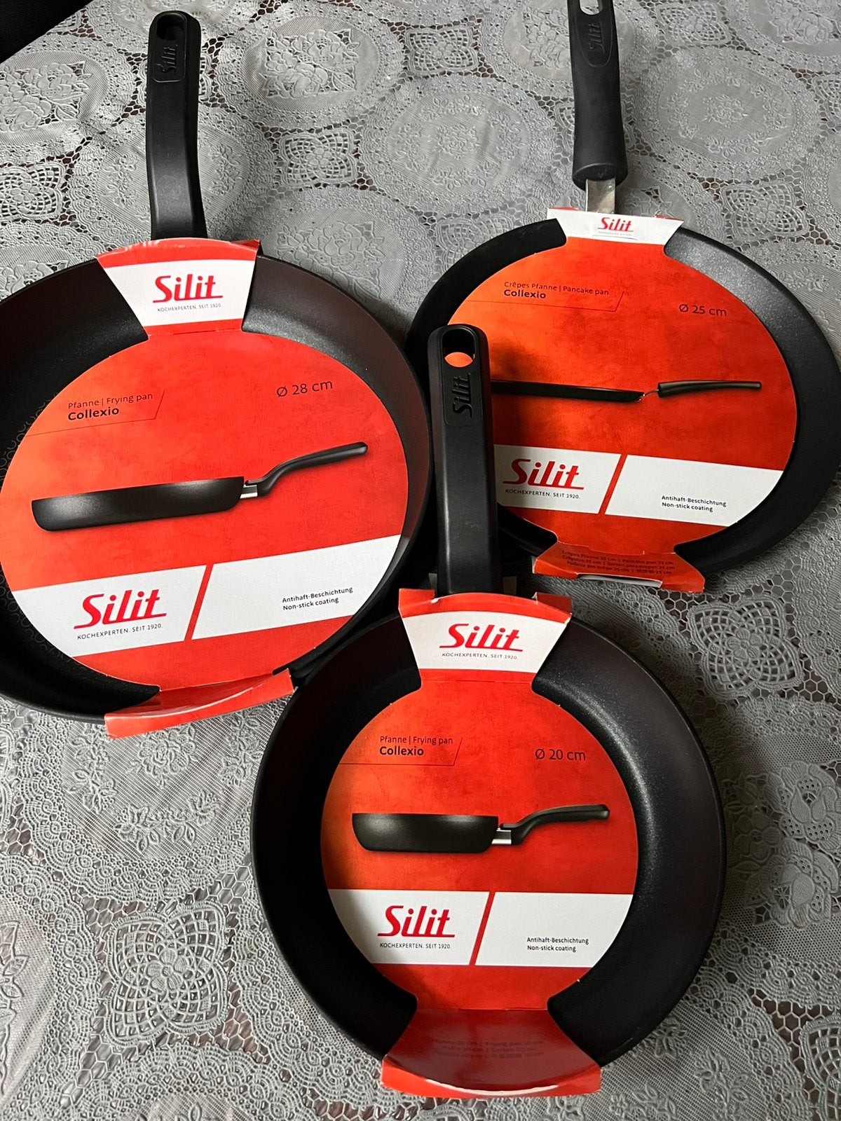 Aanbieding NIEWE silit collexio koekenpannen 28-20-25cm, Ophalen of Verzenden, Zo goed als nieuw, Rvs, Pannenset