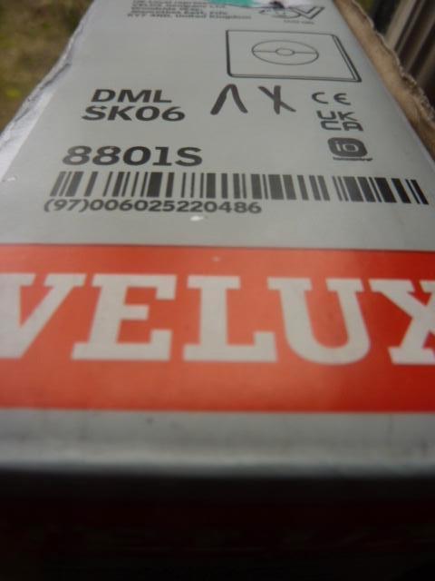 Nieuw Velux elektrisch verduisterend gordijn / SK06 (114x118, Grijs, Nieuw, Minder dan 100 cm, 50 tot 100 cm