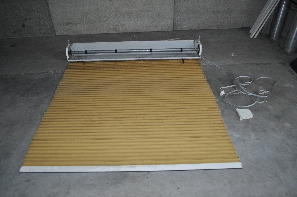 Rolluik compleet kleur geel/houterig, Ophalen, Gebruikt, Overige kleuren, 150 tot 200 cm