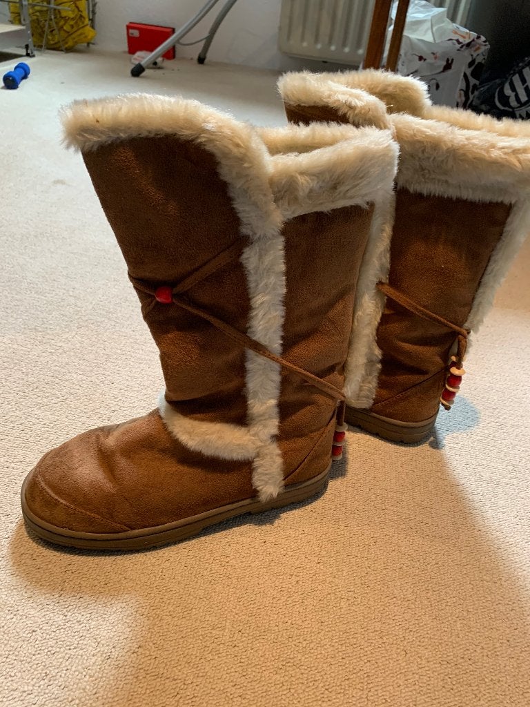 Dameslaarzen Suede Kleur Bruin met Beige, Ophalen of Verzenden, Zo goed als nieuw, Bruin, Hoge laarzen