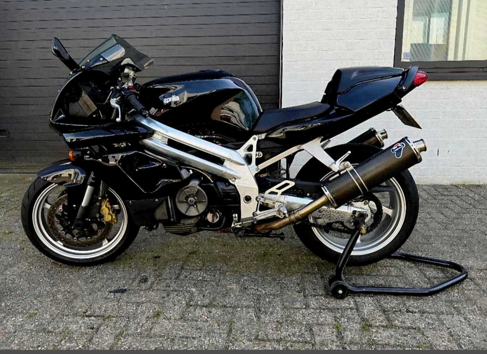 Aprilia SL 1000 Falco - Sportieve Toermotor met Termignoni, Sportuitlaat, 2 cilinders, Motorrijbewijs A, Gebruikt