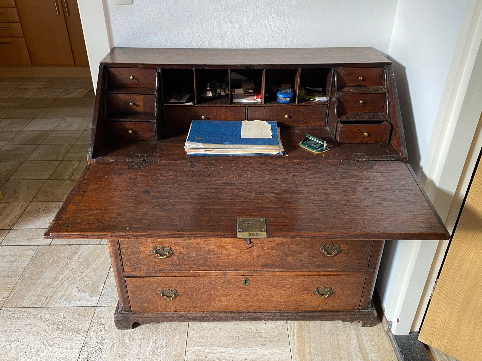 Antieke secretaire met lades en opbergvakken, Ophalen