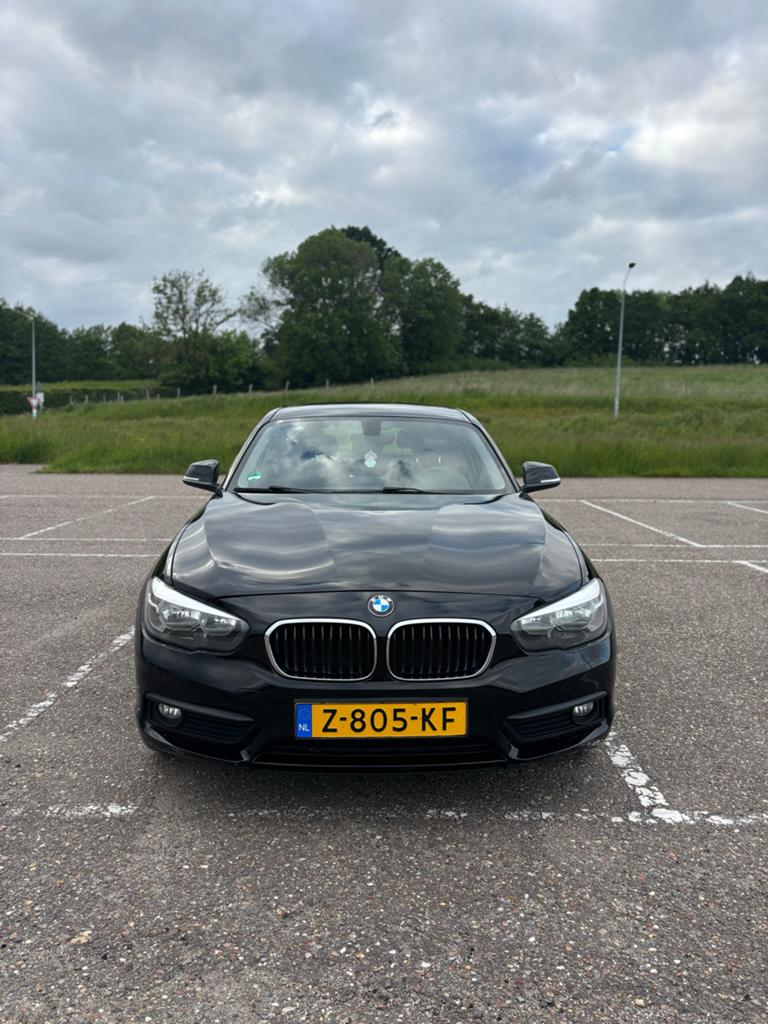 BMW 1-Serie 116i, Auto's, BMW, Particulier, 1-Serie, Benzine, Hatchback, Handgeschakeld, Geïmporteerd, Zwart, Zwart, Achterwielaandrijving