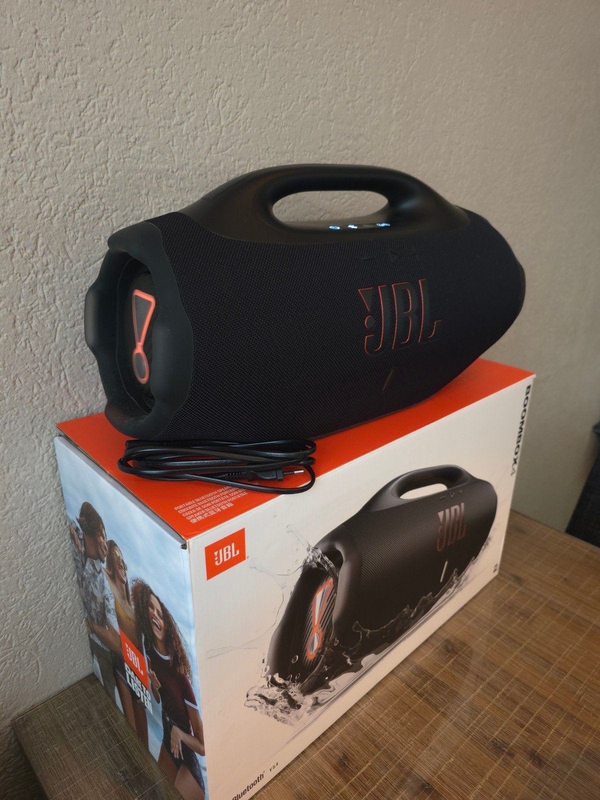 Jbl Boombox 4, Ophalen of Verzenden, Zo goed als nieuw, 120 watt of meer, Subwoofer