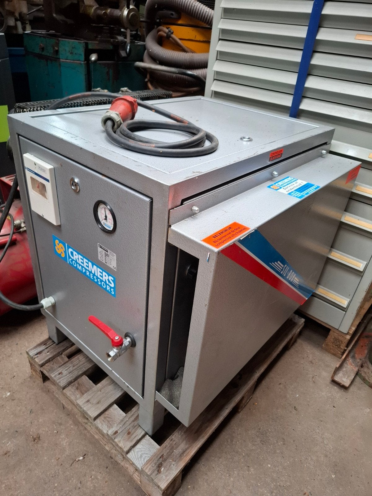 Creemers Compressor SG 285 K - Geluidsgedempt, Ophalen, Gebruikt, 6 tot 10 bar, 200 tot 400 liter/min