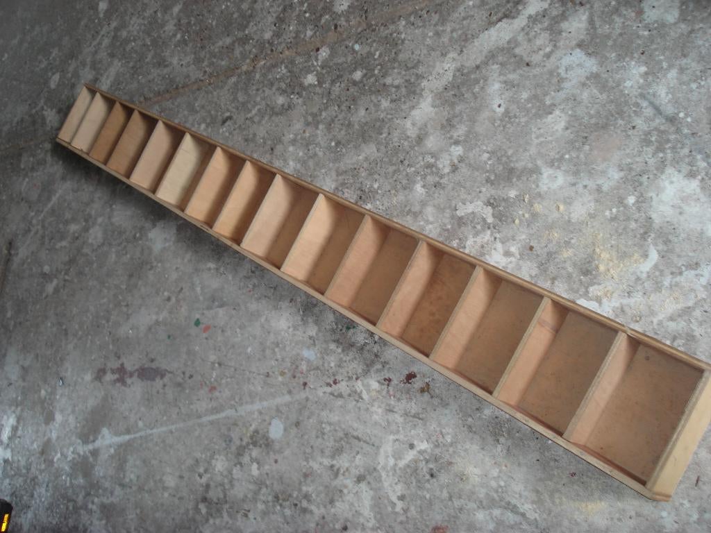 vakkenbak   243 x 24 x 10  CM, Ophalen