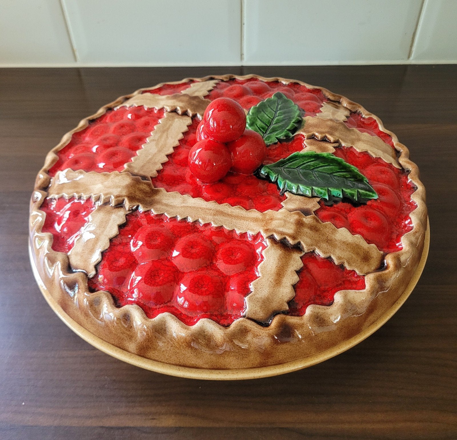 Keramische Fruitschaal / Taartschaal met Kersendecor /, Antiek en Kunst, Ophalen of Verzenden