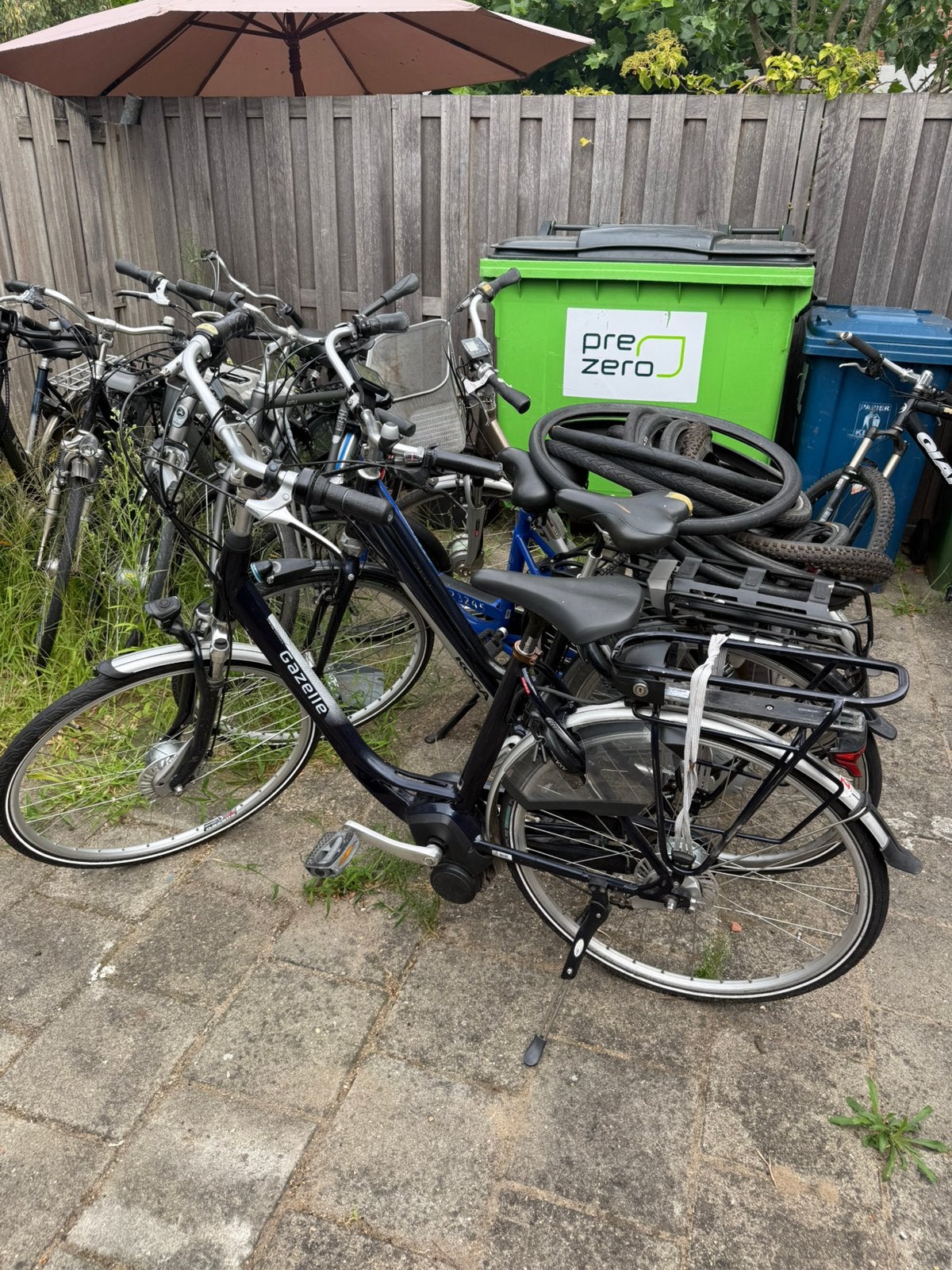 Partij fietsen opknappers elektrisch en niet elektrisch, Ophalen, Zo goed als nieuw
