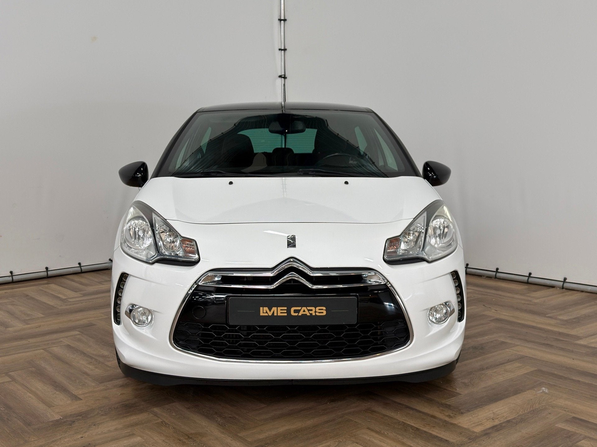 Citroen DS3 1.6 THP Sport Chic|CRUISE|AIRCO|NAVI|INRUIL MOGE, Auto's, Voorwielaandrijving, Euro 5, Gebruikt, Zwart