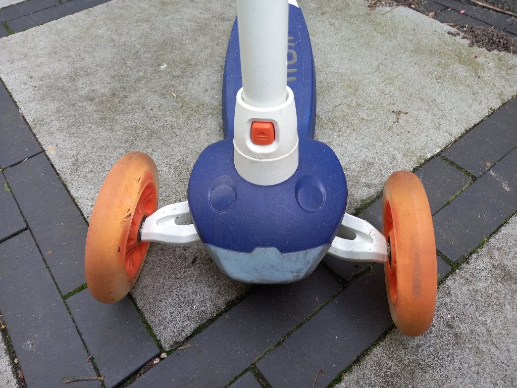 Mooie Driewielerstep met leuke lichjes, Fietsen en Brommers, Fietsen | Driewielfietsen, Ophalen, Zo goed als nieuw
