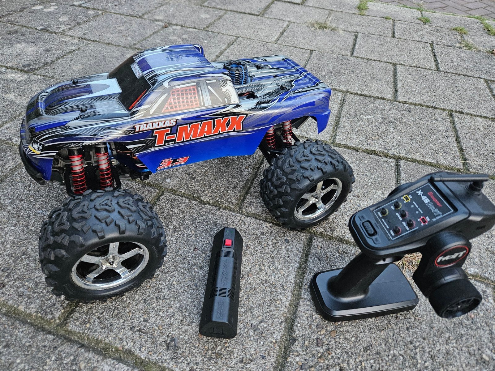 Traxxas T-Maxx. Zgan. 2 speed, Auto offroad, Ophalen of Verzenden, Zo goed als nieuw, Schaal 1:8