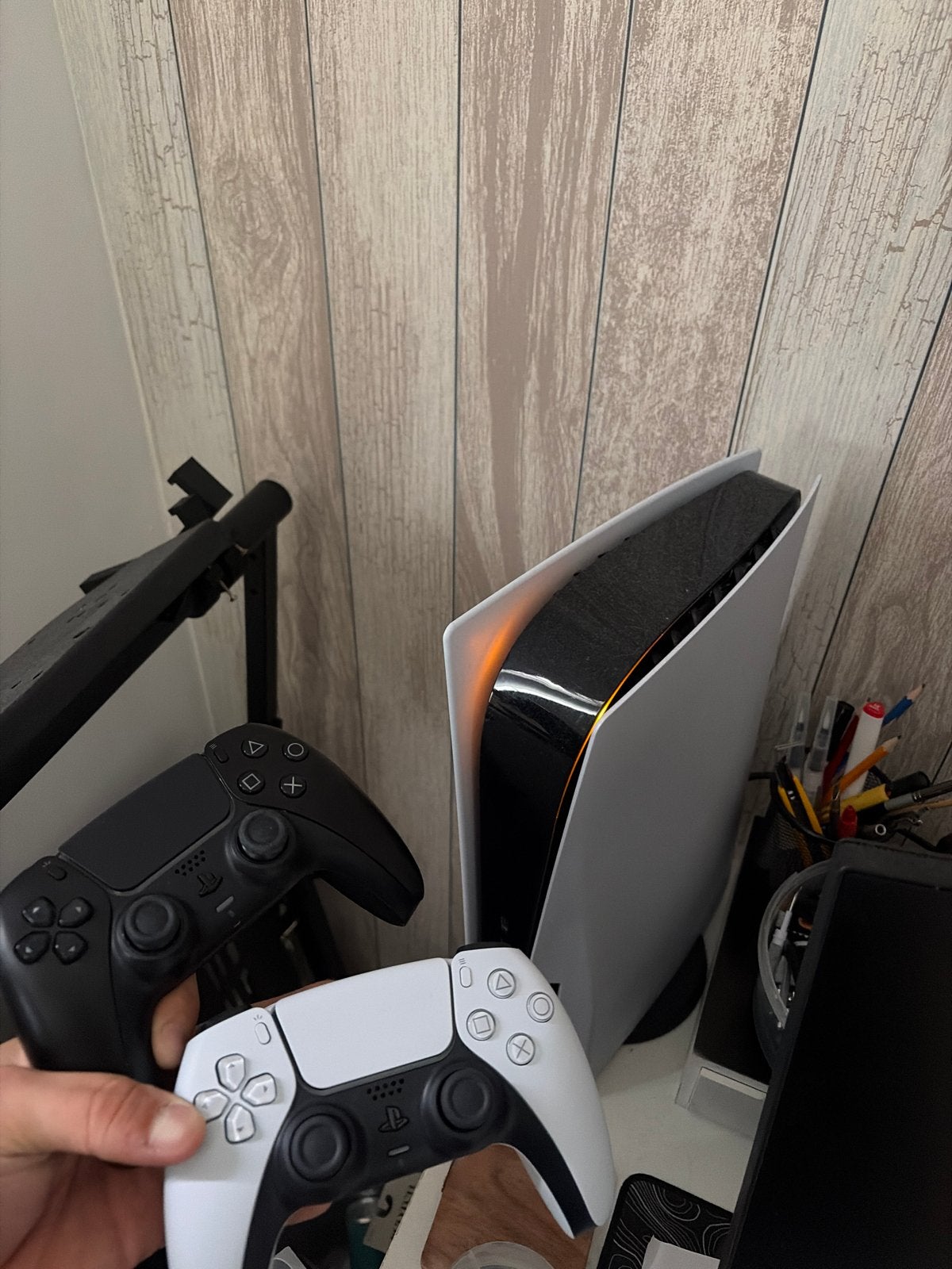 PS5 met 2 controllers en games, Vanaf 18 jaar, 2 spelers, Eén computer, Zo goed als nieuw