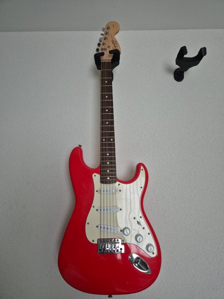 Squier stratocaster affinity met versterker, Ophalen, Fender, Gebruikt, Met versterker