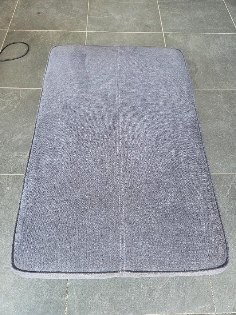 Mooie poef, zo goed als nieuw!, Ophalen, Moderne stijl, heerlijke stof, 75 tot 100 cm, Zo goed als nieuw