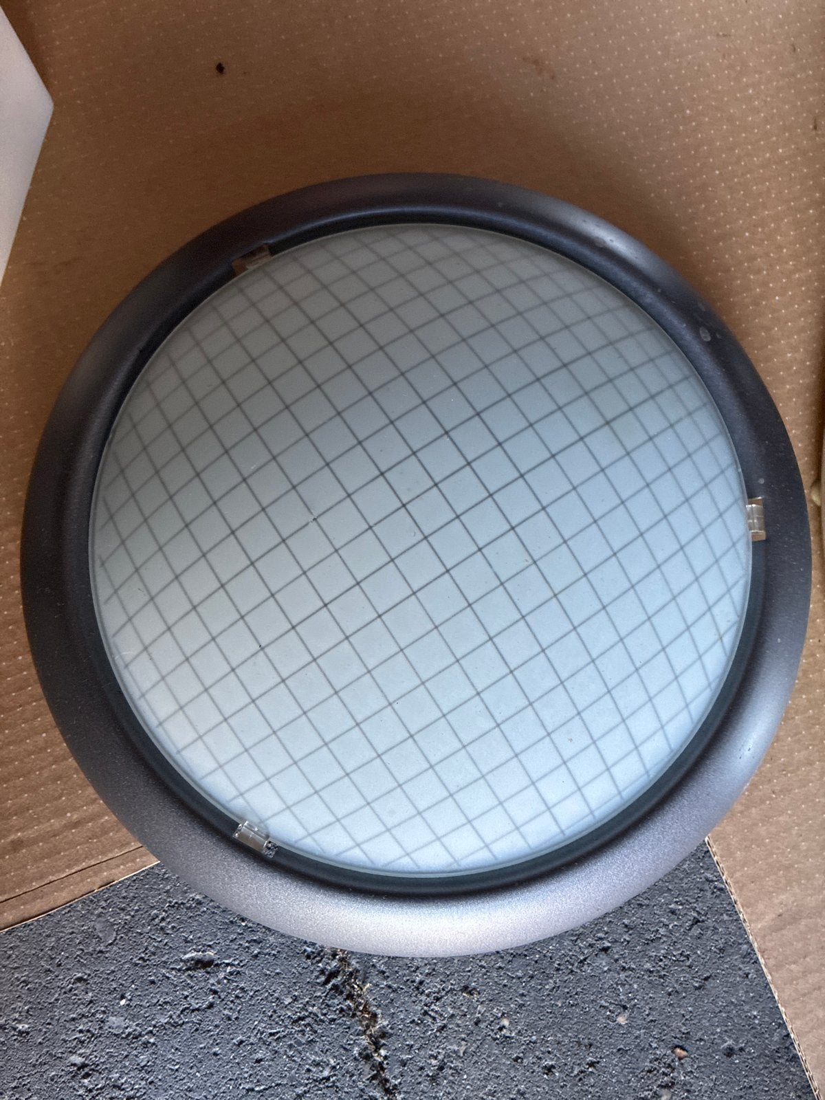 Moderne ronde plafondlamp met roosterdesign, Ophalen, Gebruikt, Modern, Grijs