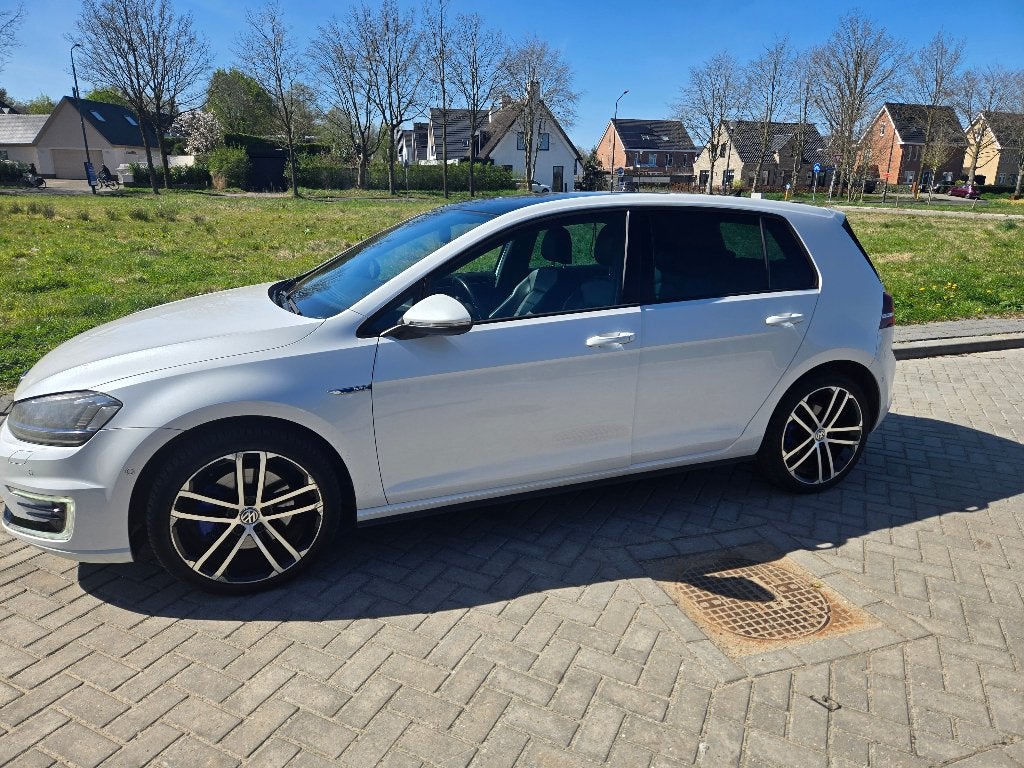 Volkswagen Golf 1.4 TSI 150KW GTE 5D 2014 ACCU 2.5 jaar jong, Zwart, 4 cilinders, Wit, 1395 cc