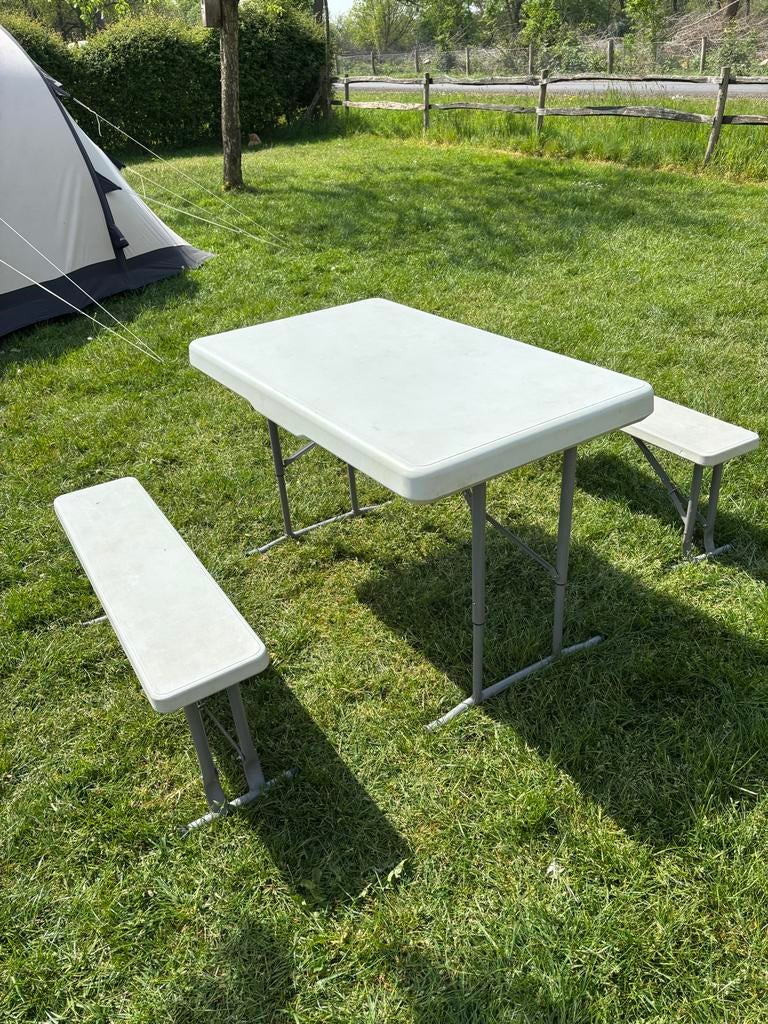 Opvouwbare campingtafel met 2 banken - Compact & Stevig, Caravans en Kamperen, Ophalen, Gebruikt, Campingtafel