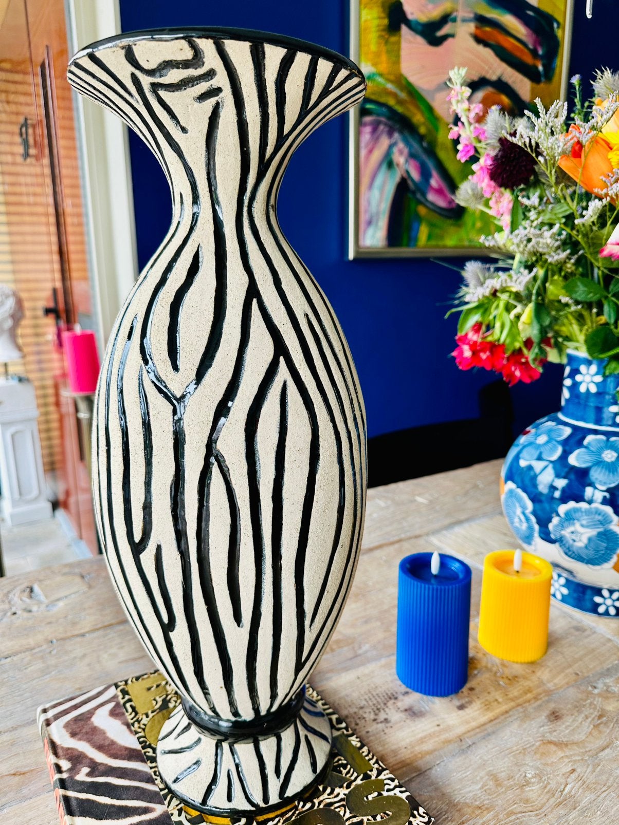 DK Home Vintage zebra vaas 53 cm hoog, Huis en Inrichting, Ophalen, Overige kleuren, Zo goed als nieuw, Met patroon/structuur