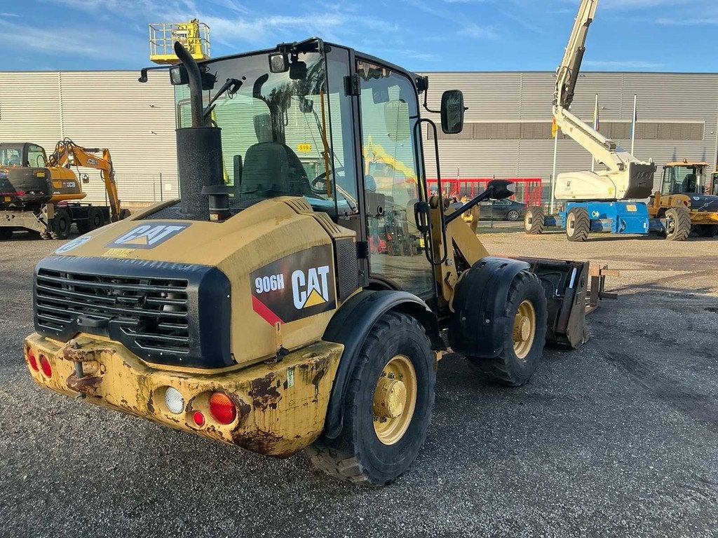 2011 Caterpillar 906H Shovel, Wiellader of Shovel