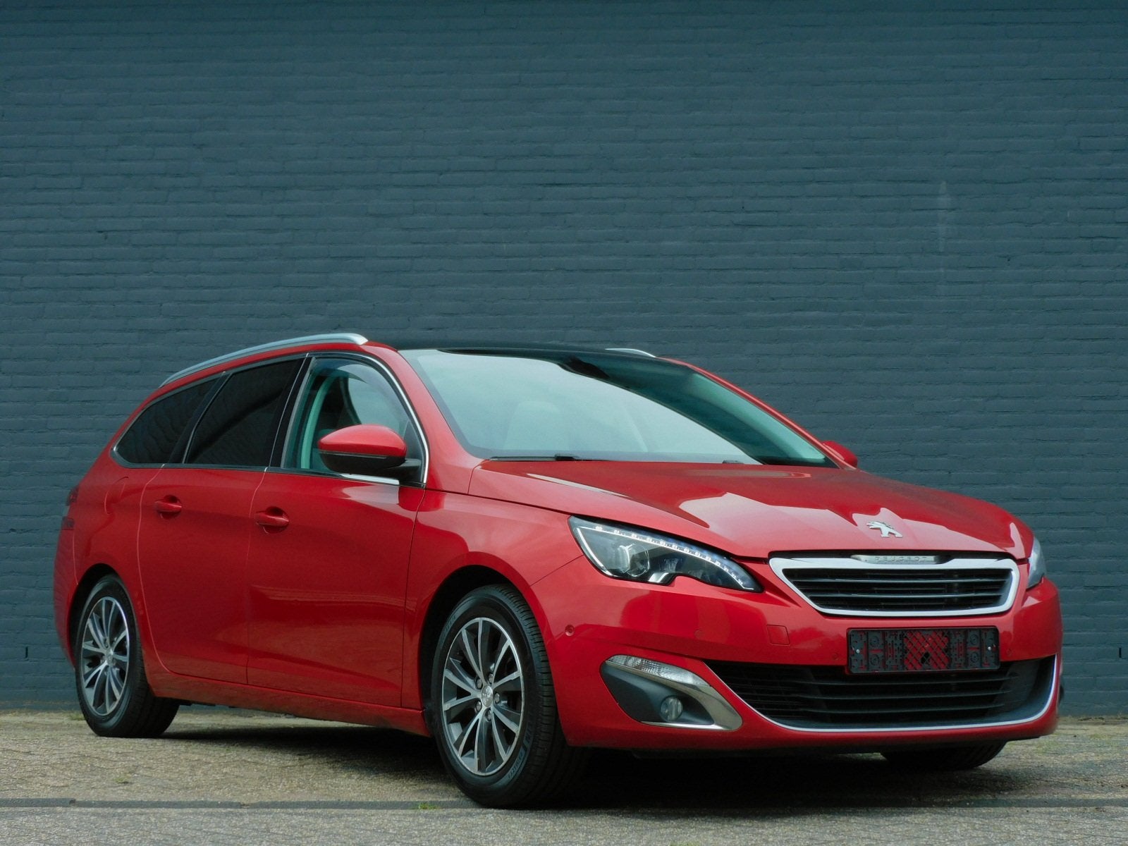 Peugeot 308 1.6 BlueHDi Allure 1e EIGENAAR! DEALER ONDERHOUD, Voorwielaandrijving, 1160 kg, Stof, Gebruikt