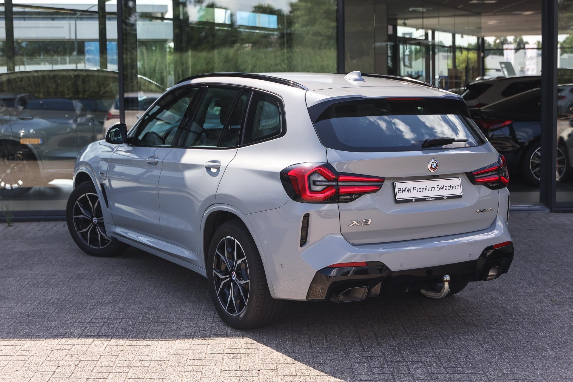 BMW X3 xDrive30e High Executive M Sport Automaat / Trekhaak, Auto's, BMW, Bedrijf, Vierwielaandrijving, 129 €/maand, SUV of Terreinwagen