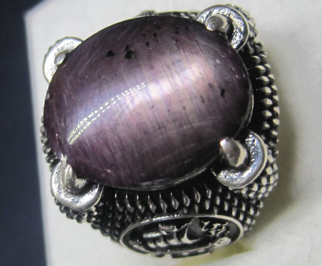 Robijn kattenoog 15 krt 100% natuurlijk zeldzaam design ring, Ophalen, 19 tot 20, Zo goed als nieuw, Dame of Heer